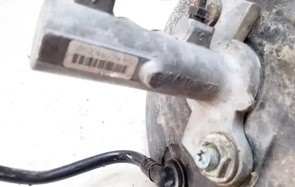 Audi A6 S6 C5 4B Master brake cylinder