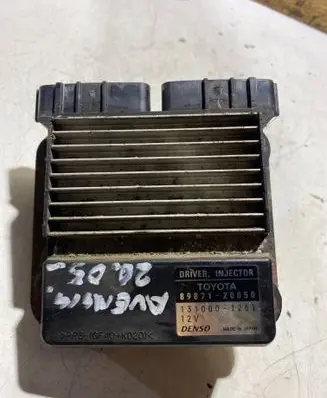 Toyota Avensis T220 Fuel injection control unit/module 8987120050 1310001261
