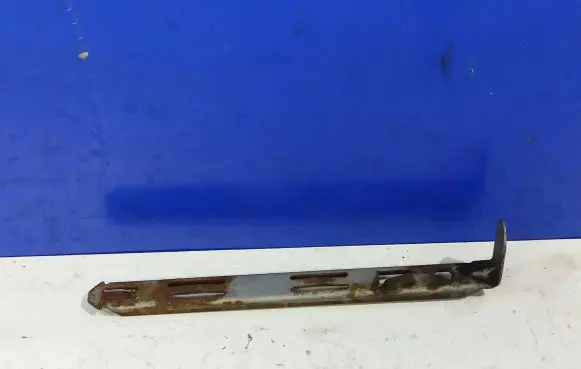 Volvo XC90 Headlight/headlamp mounting bracket 8637181