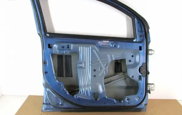 Dodge Caliber Front door