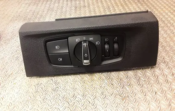 BMW 2 F22 F23 Light switch 9393949