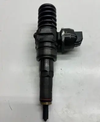 Volkswagen Touran I Fuel injector 0414720215