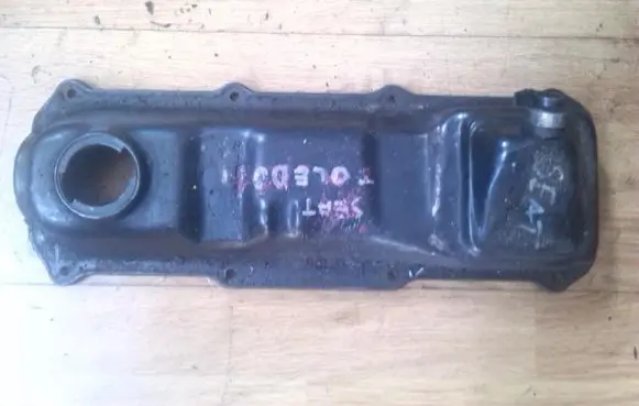 Seat Toledo I (1L) Rocker cam cover 