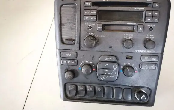 Volvo S80 Radio/CD/DVD/GPS head unit 94965641 9496564-1