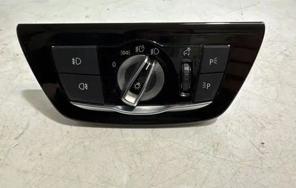 BMW 5 G30 G31 Light switch 9493734