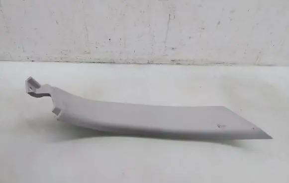 Toyota Avensis T250 Tailgate/trunk side cover trim 