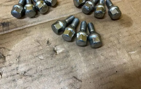 Renault Clio II Nuts/bolts M12X150