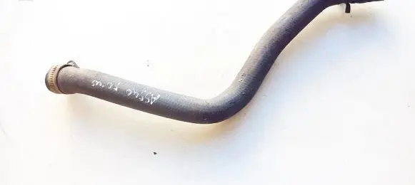 BMW 5 E39 Engine coolant pipe/hose 64218367929