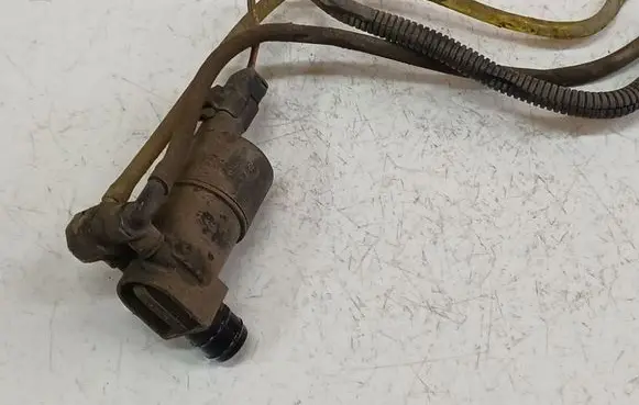 Nissan Almera Tino Windscreen/windshield washer pump 