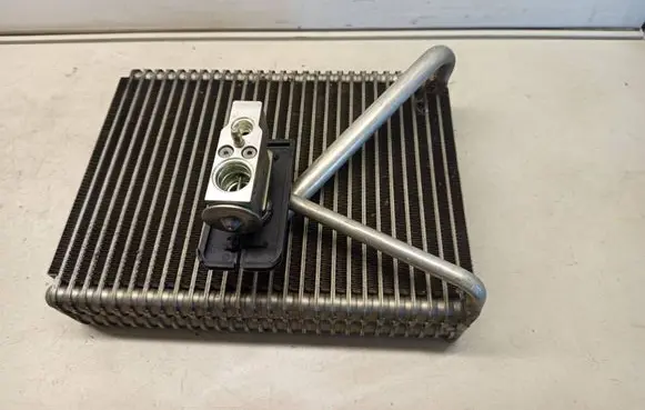Volvo V70 Air conditioning (A/C) radiator (interior) C7796 21327