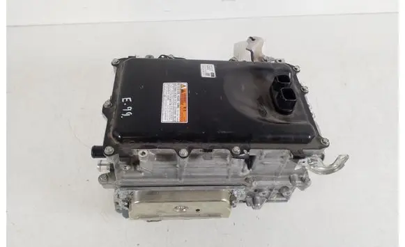 Voltage converter inverter