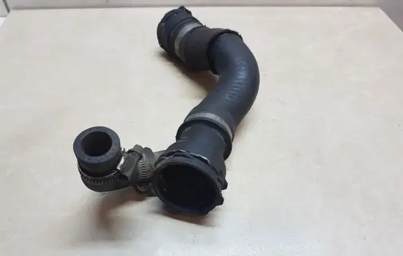 BMW 5 E60 E61 Engine coolant pipe/hose