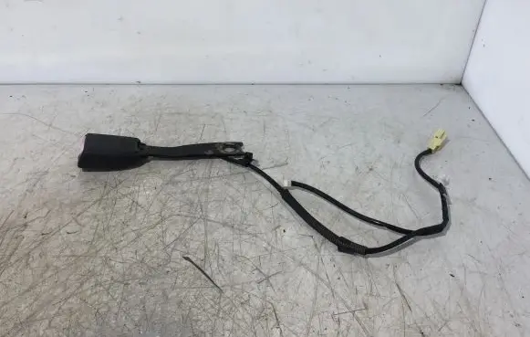 Nissan Navara D40 Front seatbelt buckle E034501 B480