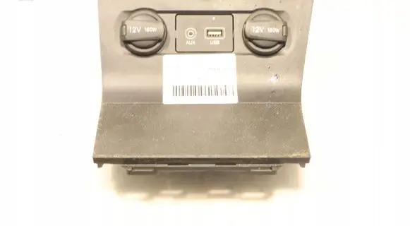 Hyundai i20 (GB IB) 12 V Socket (front) 