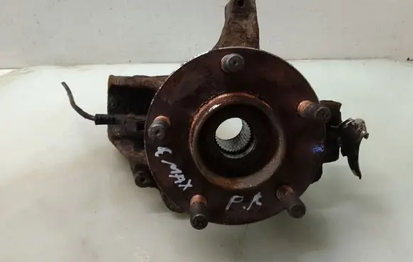 Ford Focus C-MAX Front wheel hub spindle knuckle 