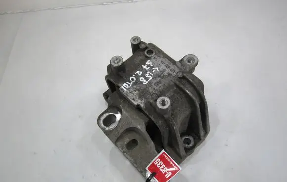 Volkswagen PASSAT B7 Engine mount bracket 1K0199262CR 1K0199262