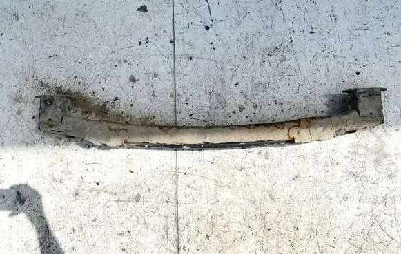 Honda FR-V Rear beam 