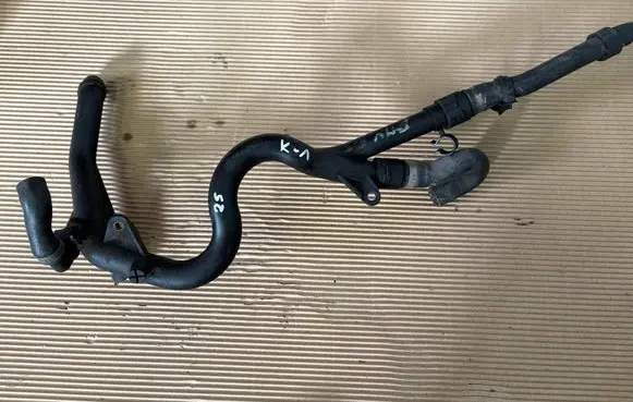 BMW X5 E70 Engine coolant pipe/hose 7780001