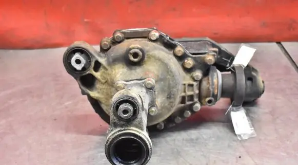 Land Rover Discovery 3 - LR3 Front differential E54165