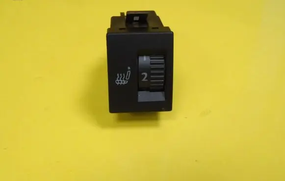 Volkswagen Polo Seat heating switch 6Q0963563