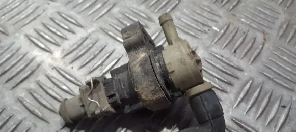 Mercedes-Benz CLK A208 C208 Turbo solenoid valve 0004701693