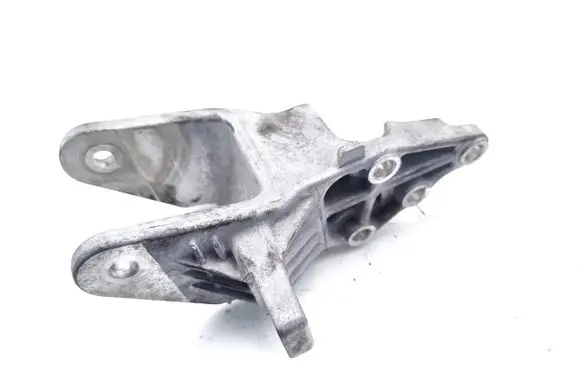 Hyundai Ioniq Engine mount bracket 