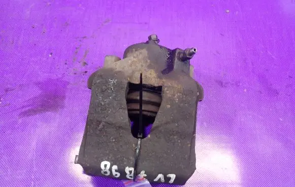 Volkswagen Golf IV Front brake caliper