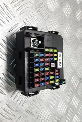 KIA Sportage Fuse module 91950D9880