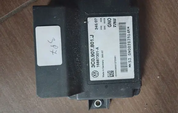 Volkswagen PASSAT B6 Hand brake control module 3C0907801J