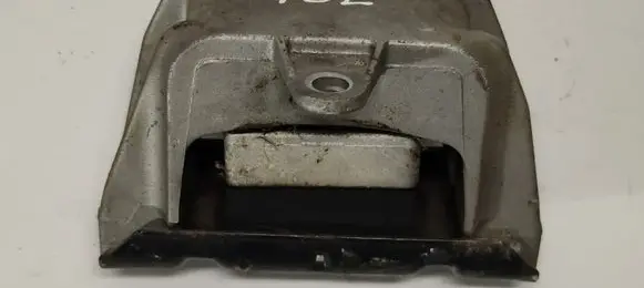 Seat Toledo II (1M) Engine mount bracket
