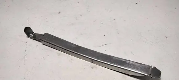 Volvo V50 Headlight/headlamp mounting bracket