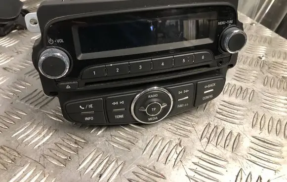 Opel Adam Radio/CD/DVD/GPS head unit 13435161