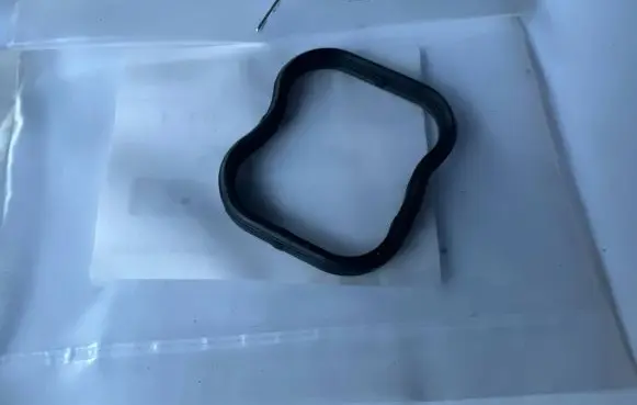 Mitsubishi L200 Rocker cam cover MN149705