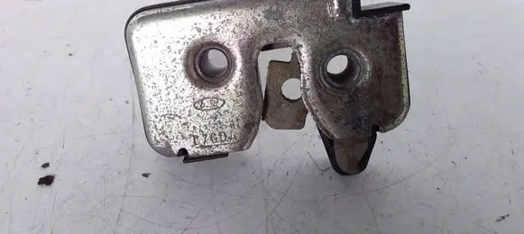 Ford Fiesta Tailgate/trunk/boot lock/catch/latch C7G0A