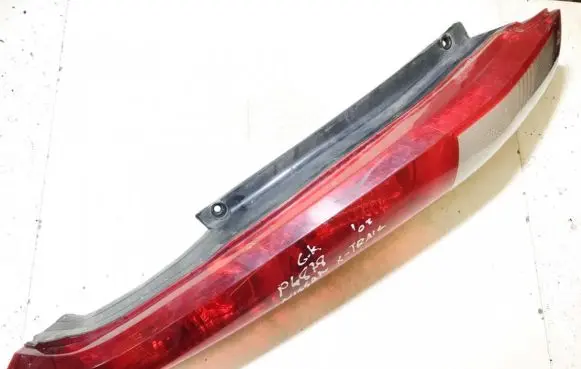 Nissan X-Trail T30 Rear/tail lights