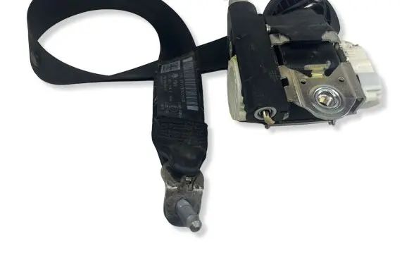 Volkswagen PASSAT B6 Front seatbelt 3C1857706F