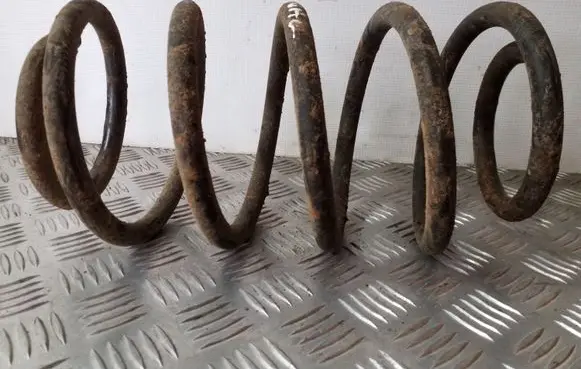 Jeep Grand Cherokee (WK) Rear coil spring