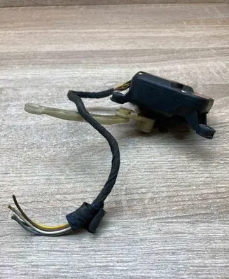 Audi 100 S4 C4 Air flap motor/actuator 4A0820511B 0132801022