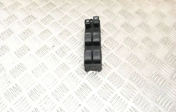 Nissan X-Trail T30 Electric window control switch