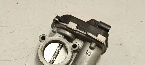 Volkswagen Taigo Throttle body valve 05C133062A
