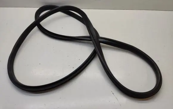 Mini Cooper Countryman R60 Front door rubber seal 9808548