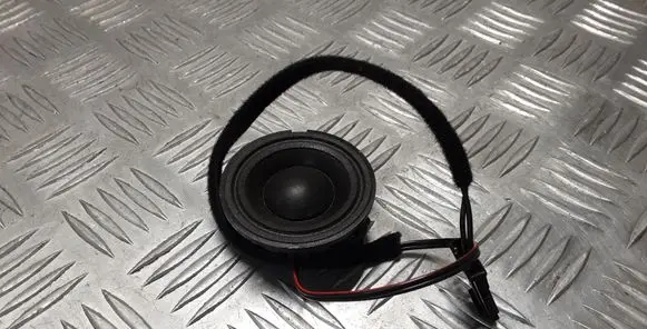 Volkswagen Touareg I High frequency speaker in the rear doors 7L6035415