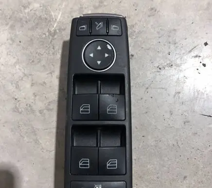 Mercedes-Benz A W176 Electric window control switch A1669054400