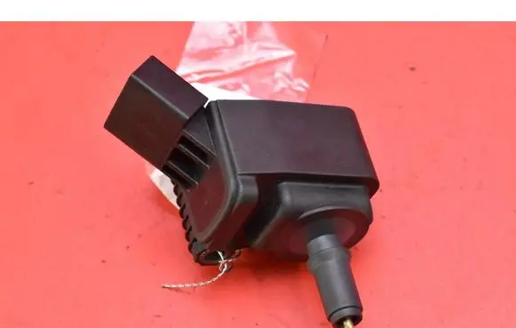 Skoda Octavia Mk3 (5E) High voltage ignition coil 04C905110H