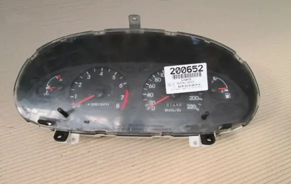 Hyundai Elantra Speedometer (instrument cluster)