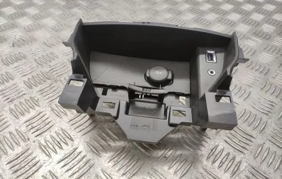 Peugeot 308 USB socket connector 