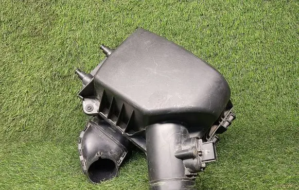 Buick Encore I Air filter box 1097871 1097871S01