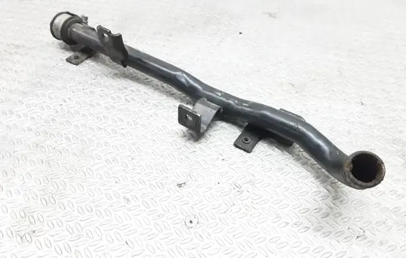 Volkswagen PASSAT B5.5 Engine coolant pipe/hose 06B133607B
