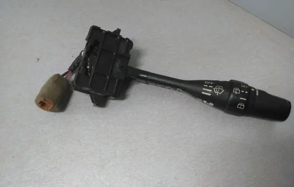 Nissan Almera Tino Wiper control stalk 7901A