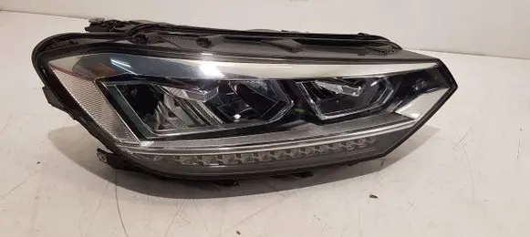 Volkswagen Touran III Headlight/headlamp